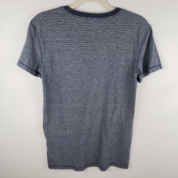 AMERICAN Eagle Outfitters Men's Tee Size XS - Picture 2 of 3
